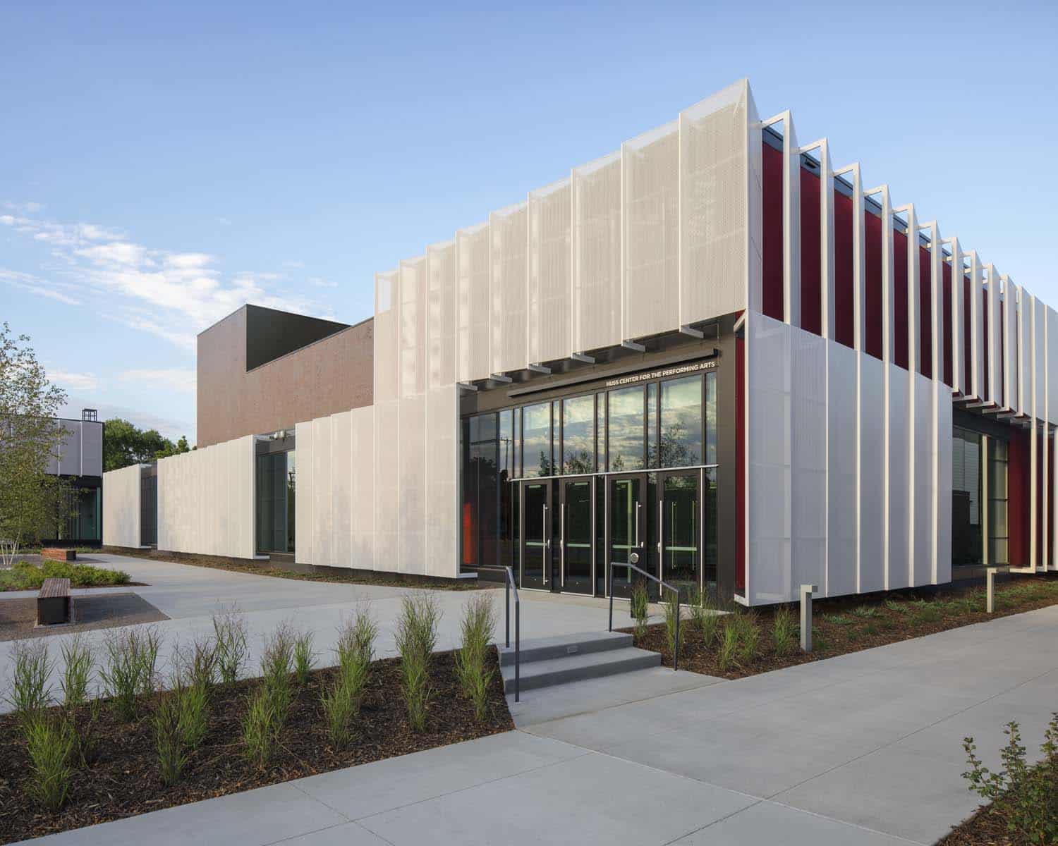 St Paul Academy Performing Arts Centre, USA - HGA Architects